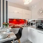 Apartmán Apartamenty Bluesky-Ogrodnicza - Nowoczesne Apartamenty Z Balkonem I Widokiem Na Gory, Blisko Centrum Karpacza, Stokow Narciarskich I Atrakcji Karpacz