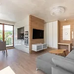 Apartamenty Bluesky-Ogrodnicza - Nowoczesne Apartamenty Z Balkonem I Widokiem Na Gory, Blisko Centrum Karpacza, Stokow Narciarskich I Atrakcji *