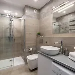 Apartamenty Bluesky-Ogrodnicza - Nowoczesne Apartamenty Z Balkonem I Widokiem Na Gory, Blisko Centrum Karpacza, Stokow Narciarskich I Atrakcji Apartmán *