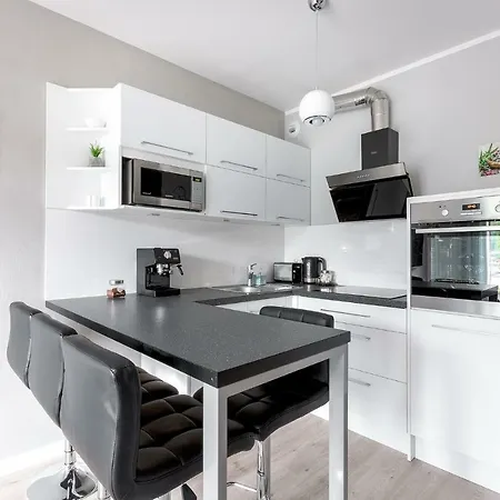 Apartamenty Bluesky-Ogrodnicza - Nowoczesne Apartamenty Z Balkonem I Widokiem Na Gory, Blisko Centrum Karpacza, Stokow Narciarskich I Atrakcji * Karpacz