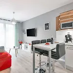Apartment Apartamenty Bluesky-Ogrodnicza - Nowoczesne Apartamenty Z Balkonem I Widokiem Na Gory, Blisko Centrum Karpacza, Stokow Narciarskich I Atrakcji